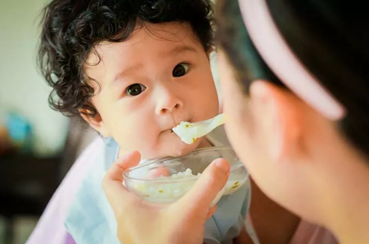 Anak Mulai MPASI, Kenali Reaksi Alergi Makanan